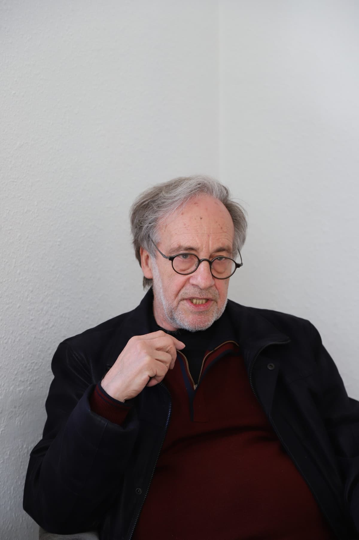 ‘A Humanidade cresceu com os loucos’