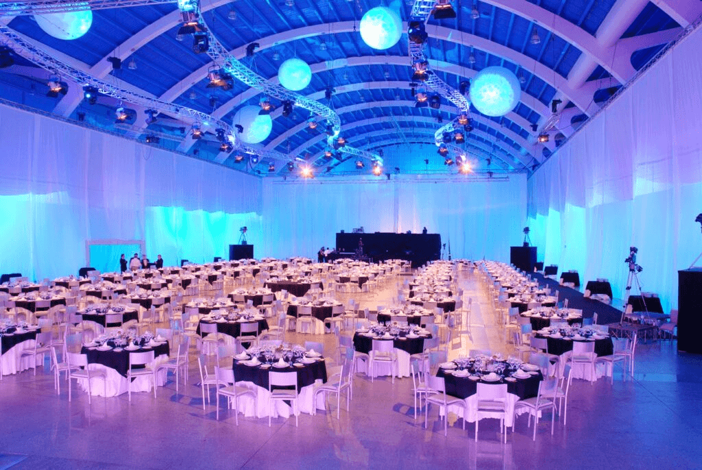 Beberete e comerete para o Fórum da OCDE ao preço de 370 euros por goela