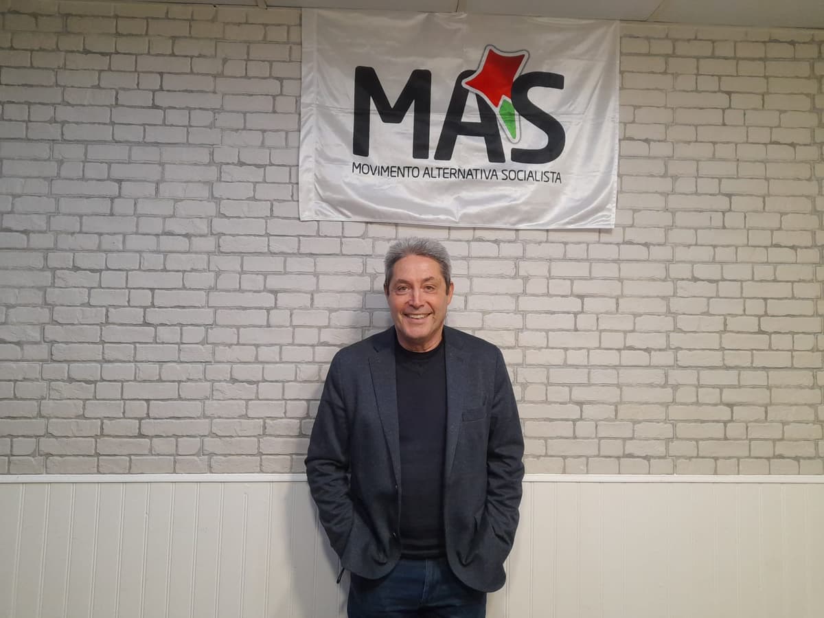 ‘Toda a esquerda parlamentar está rendida ao sistema’